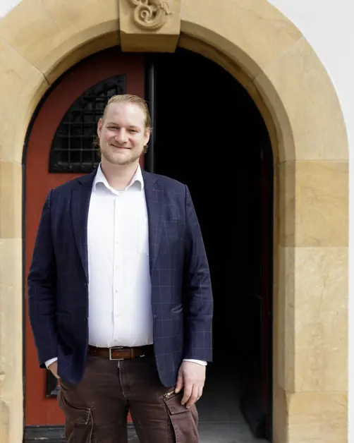 04 Simon Klarer St. Petersinsel Hotelübergabe Burgergemeinde